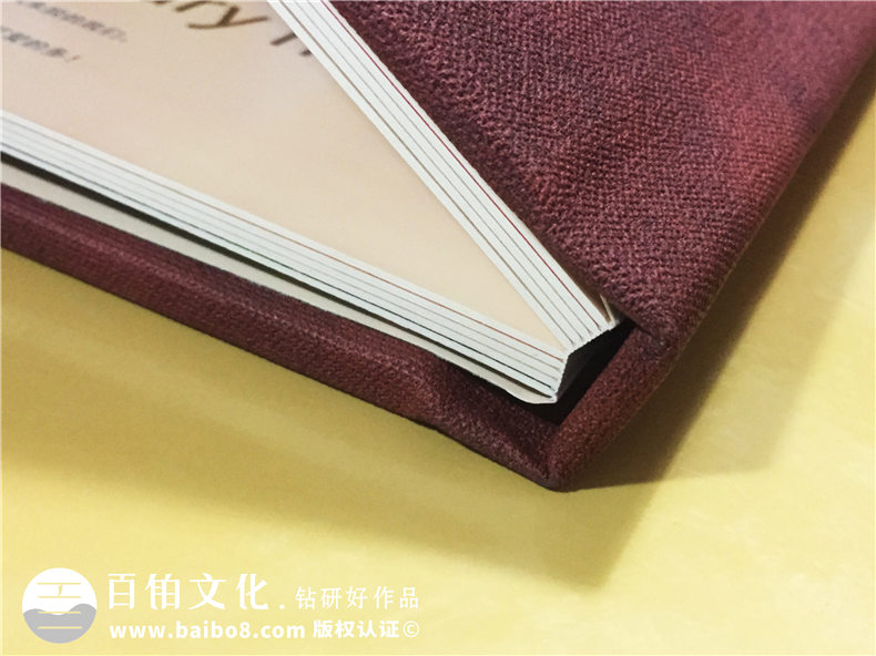 大學(xué)畢業(yè)紀(jì)念冊設(shè)計-班級留念冊制作