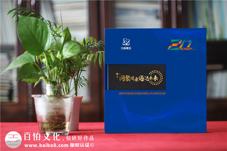 相冊印刷廠家的印前準備-排版與校對相冊一本起印