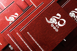 必備同學(xué)聚會紀(jì)念冊制作的方法 關(guān)注紀(jì)念相冊設(shè)計(jì)公司官網(wǎng)！