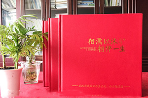 成長紀念冊制作方法 個人紀念冊制作該怎么完成？